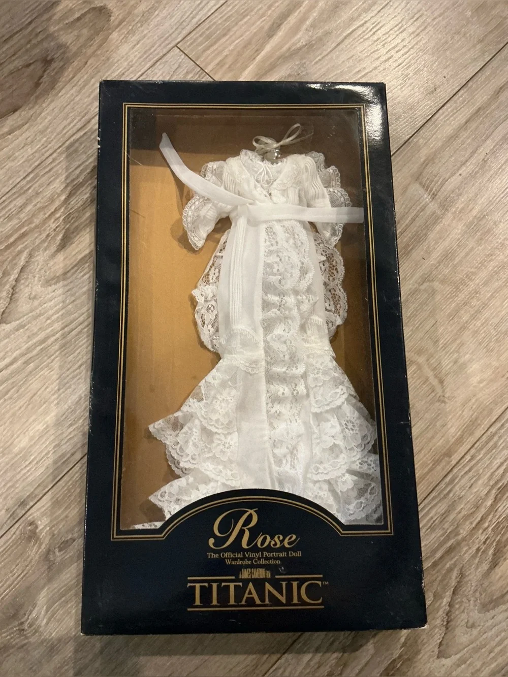 Franklin Mint Titanic Rose Doll White Dressing Gown Outfit